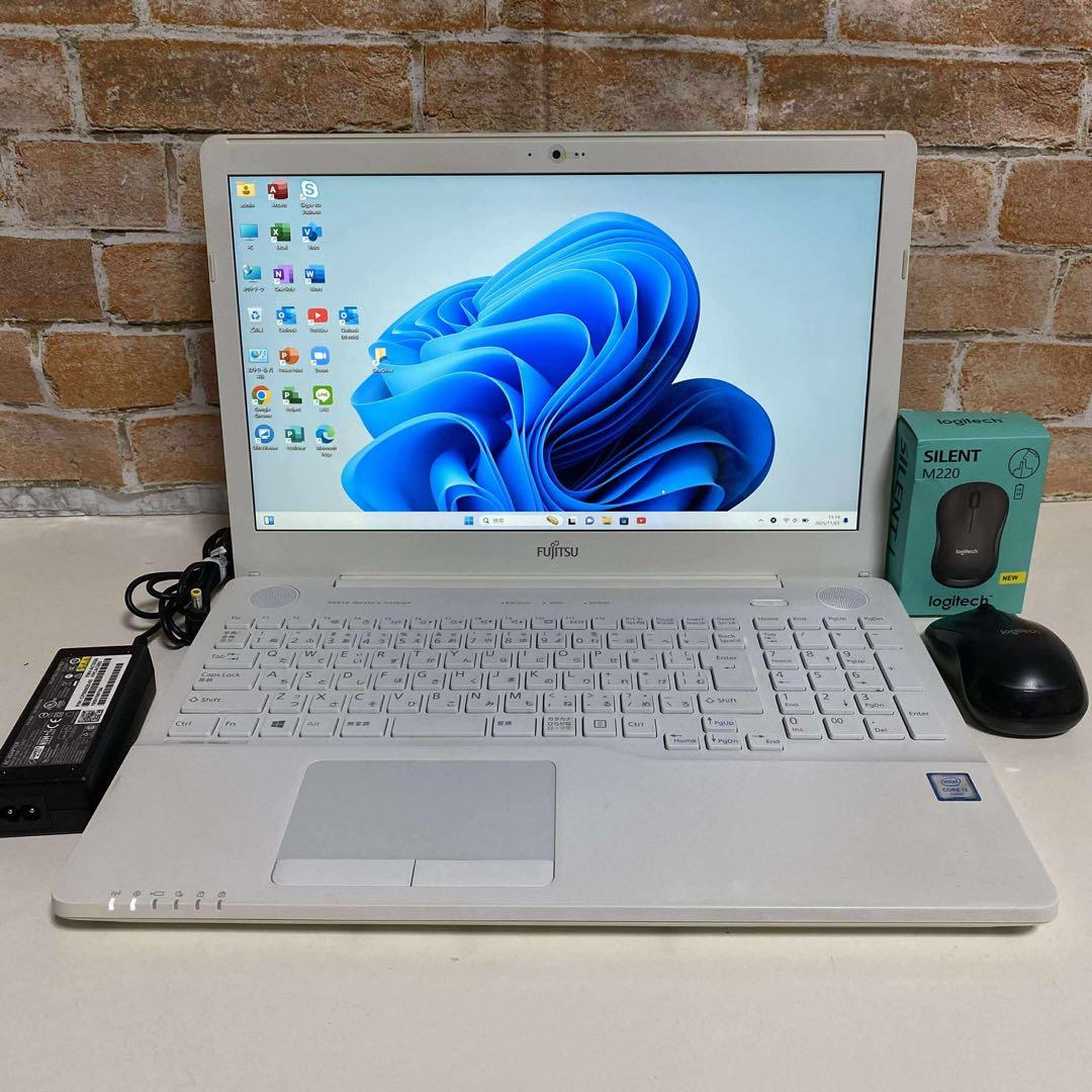 美品　富士通ノート PC Core i3 SSD高速起動　オフィス2024年付き