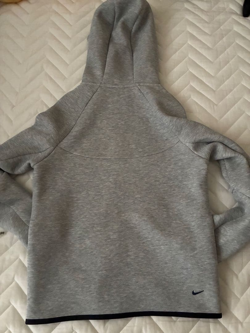 NIKE テックフリース ジュニアサイズ 上L 下M