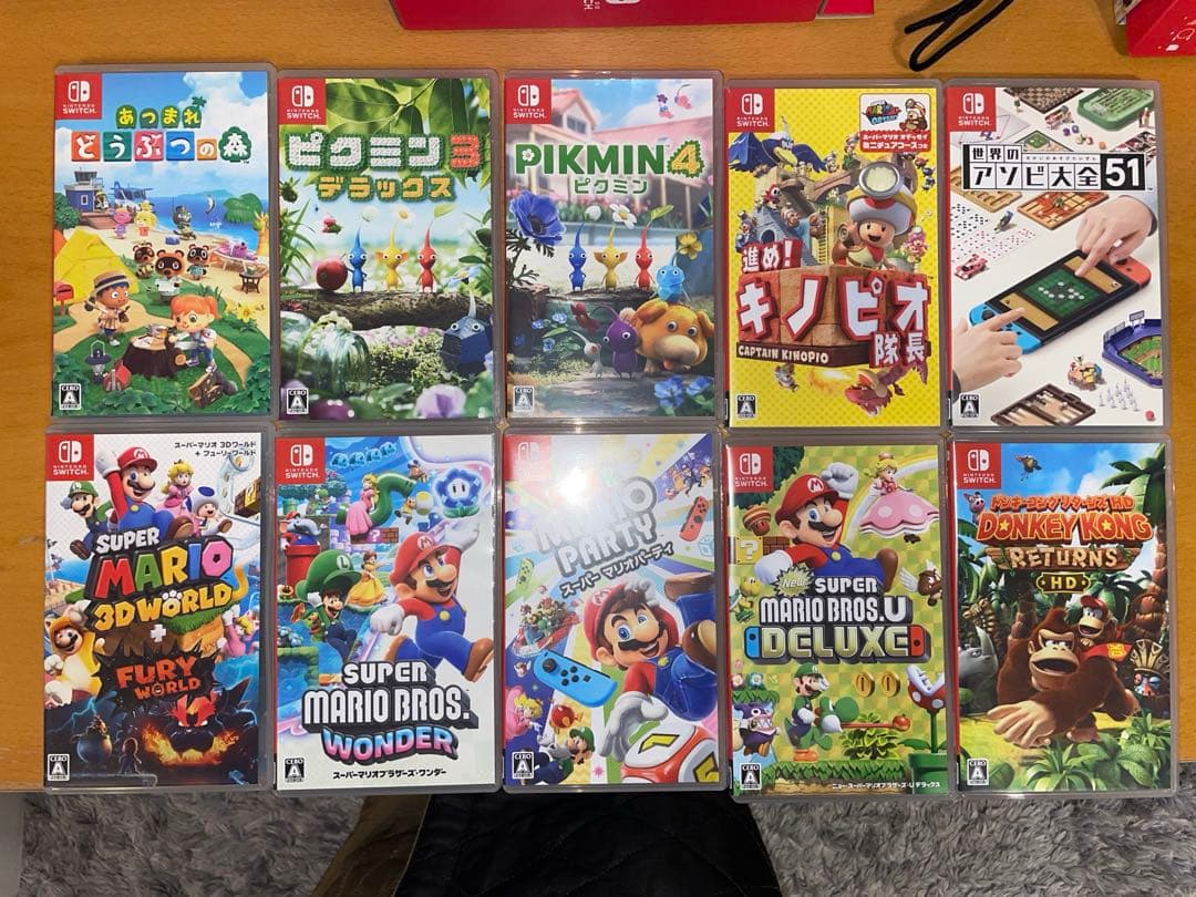 任天堂　Switch　本体　カセット10個　コントローラー　カバー付き