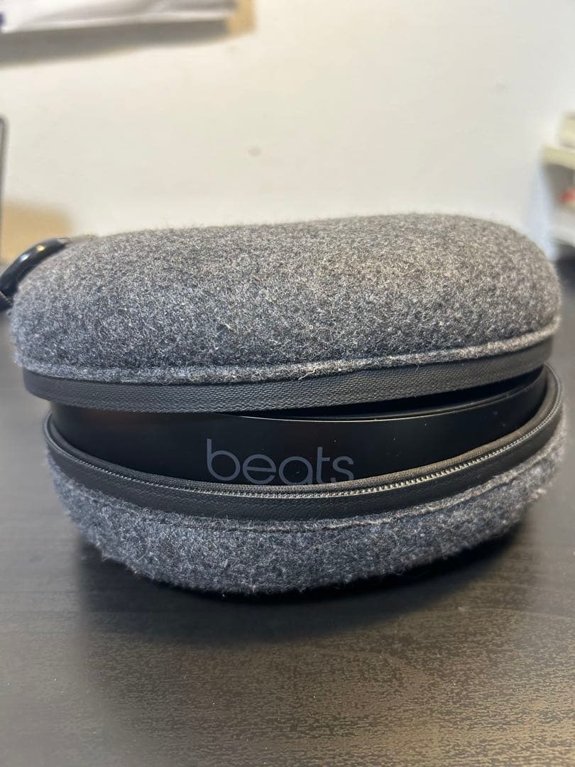 Beats by dr.dre solo proワイヤレスヘッドホンケース付き