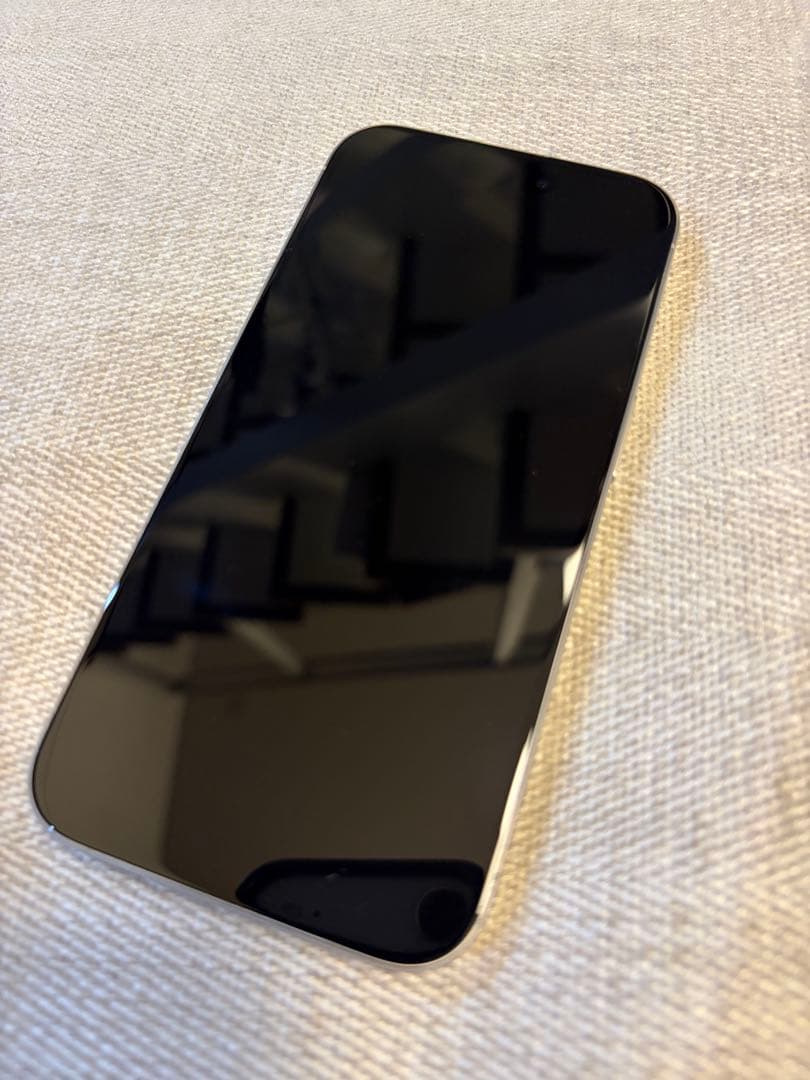 Apple iPhone 15 Pro 本体 256GB