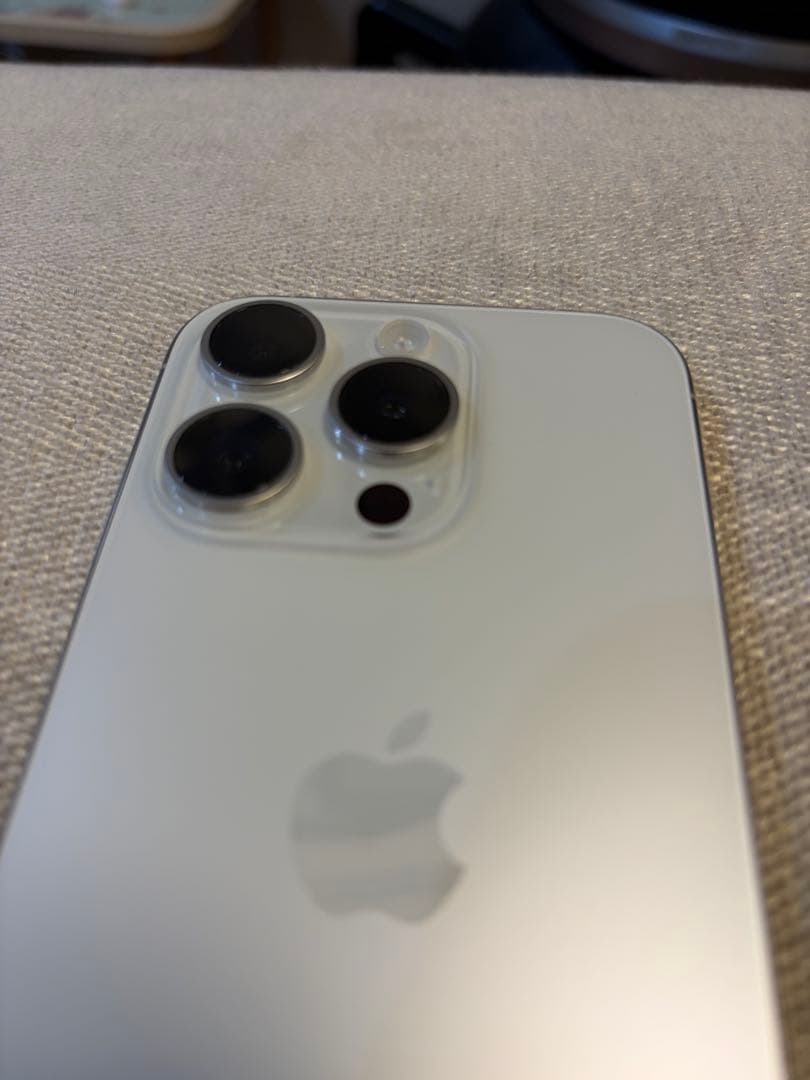 Apple iPhone 15 Pro 本体 256GB