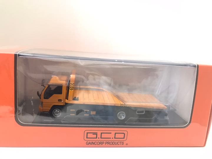 いすゞエルフ レッカー車　1/64 イエロー