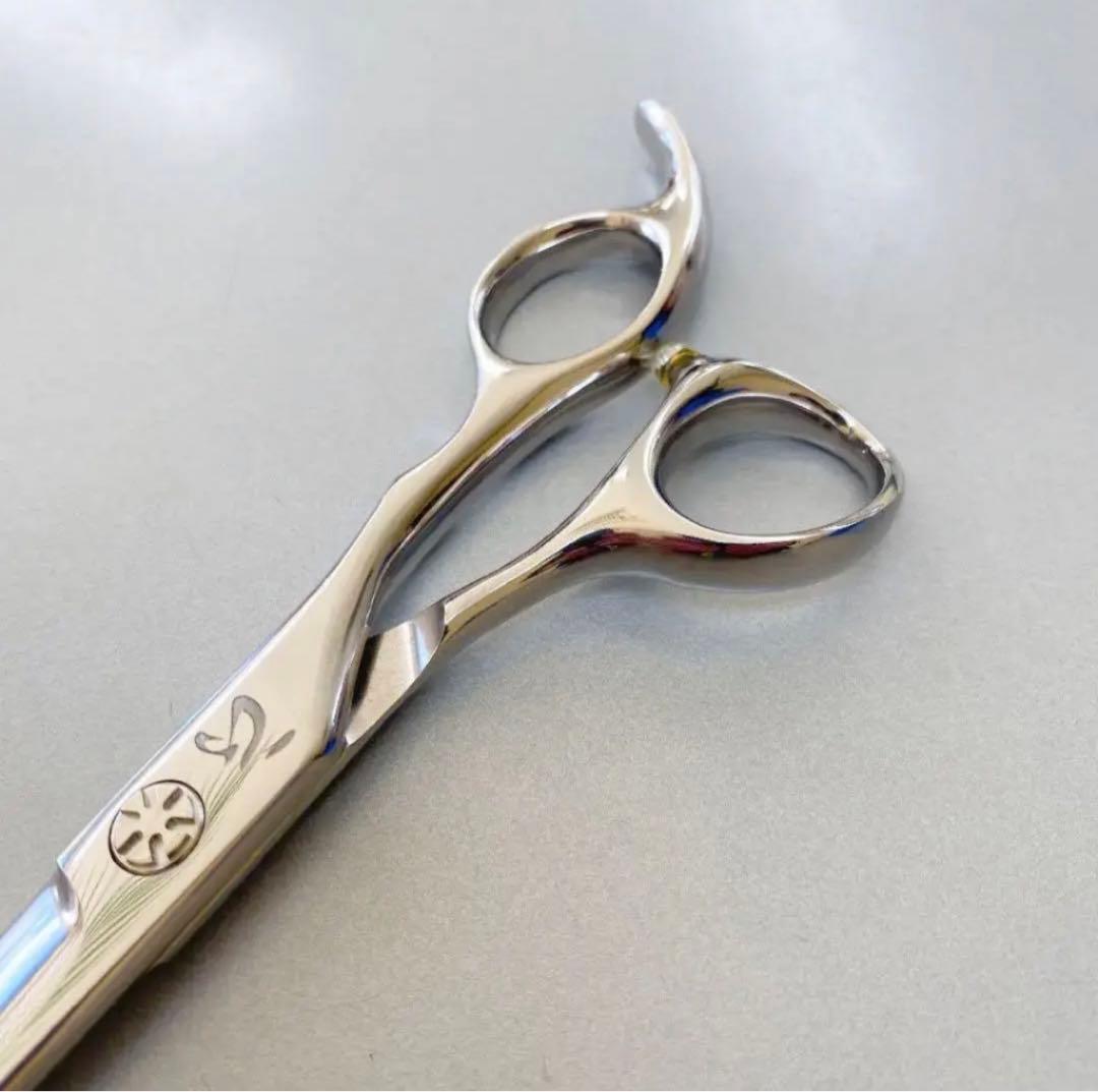7インチシザー　新品未使用　まろやかサクサク切れの良いシザー おすすめ！