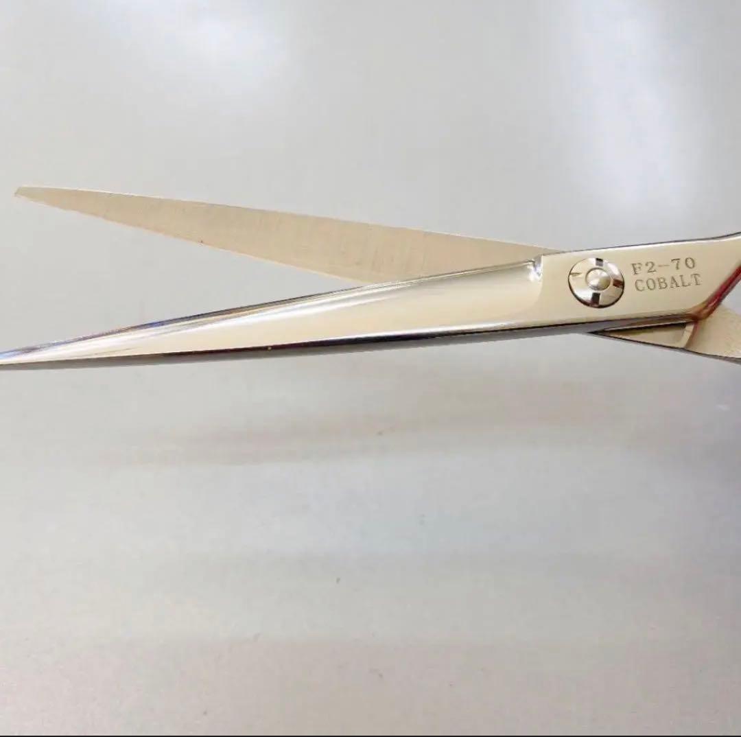 7インチシザー　新品未使用　まろやかサクサク切れの良いシザー おすすめ！