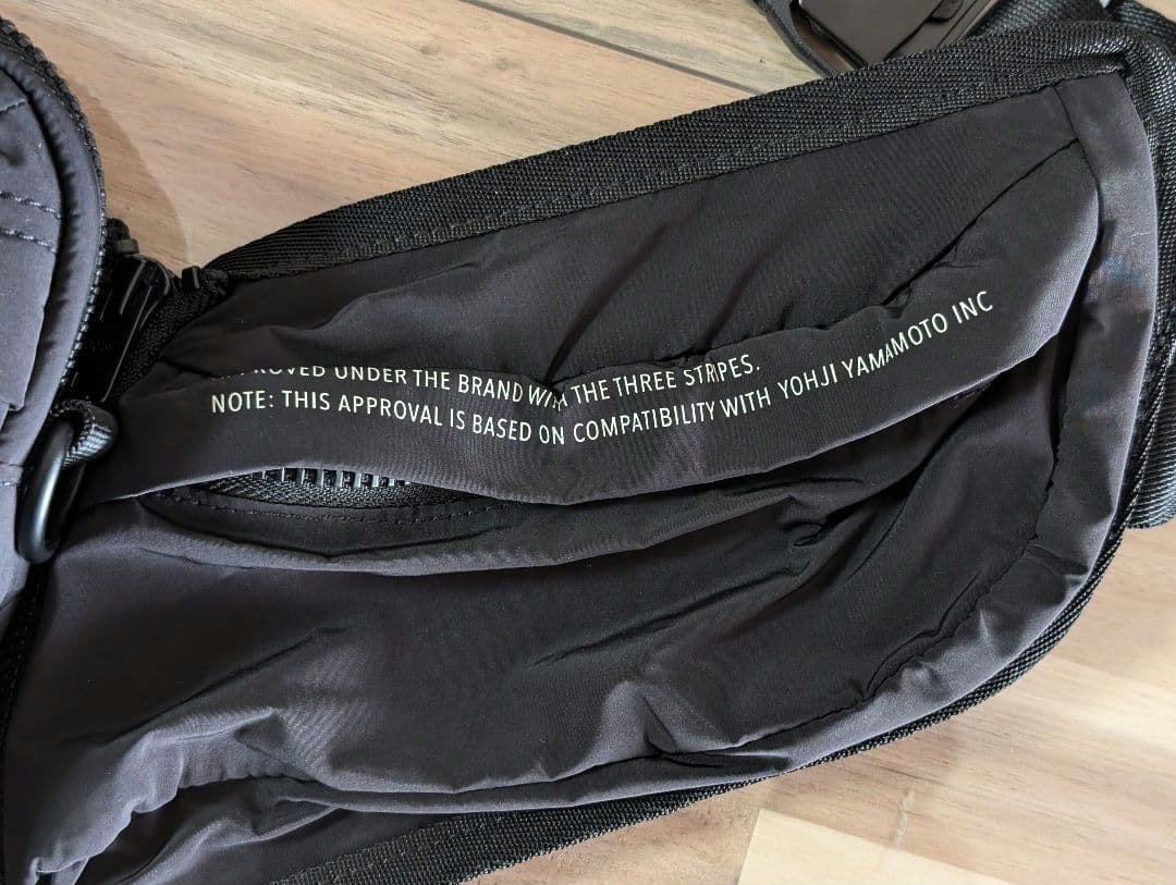 Y-3 ×レアルマドリード　クロスボディバッグ