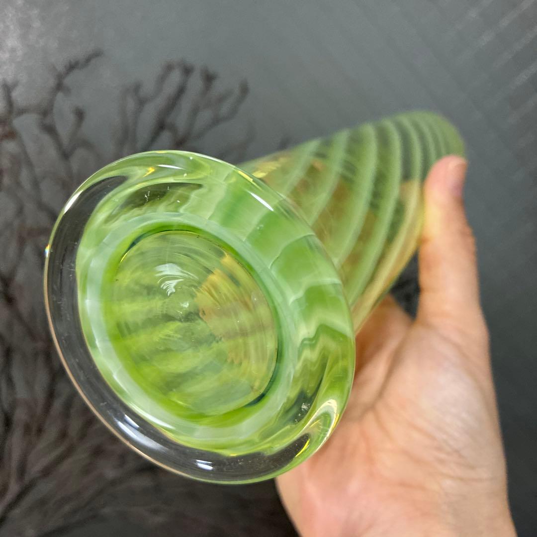 骨董　時代ガラス　希少　黄色乳白色　縞紋　筒型容器　花器　蓋は後付け