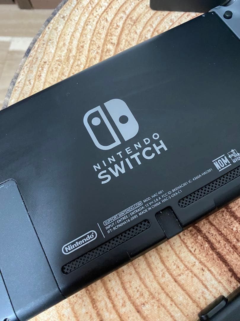 海外版　Nintendo Switch ニンテンドースイッチ本体　グレー　箱無し