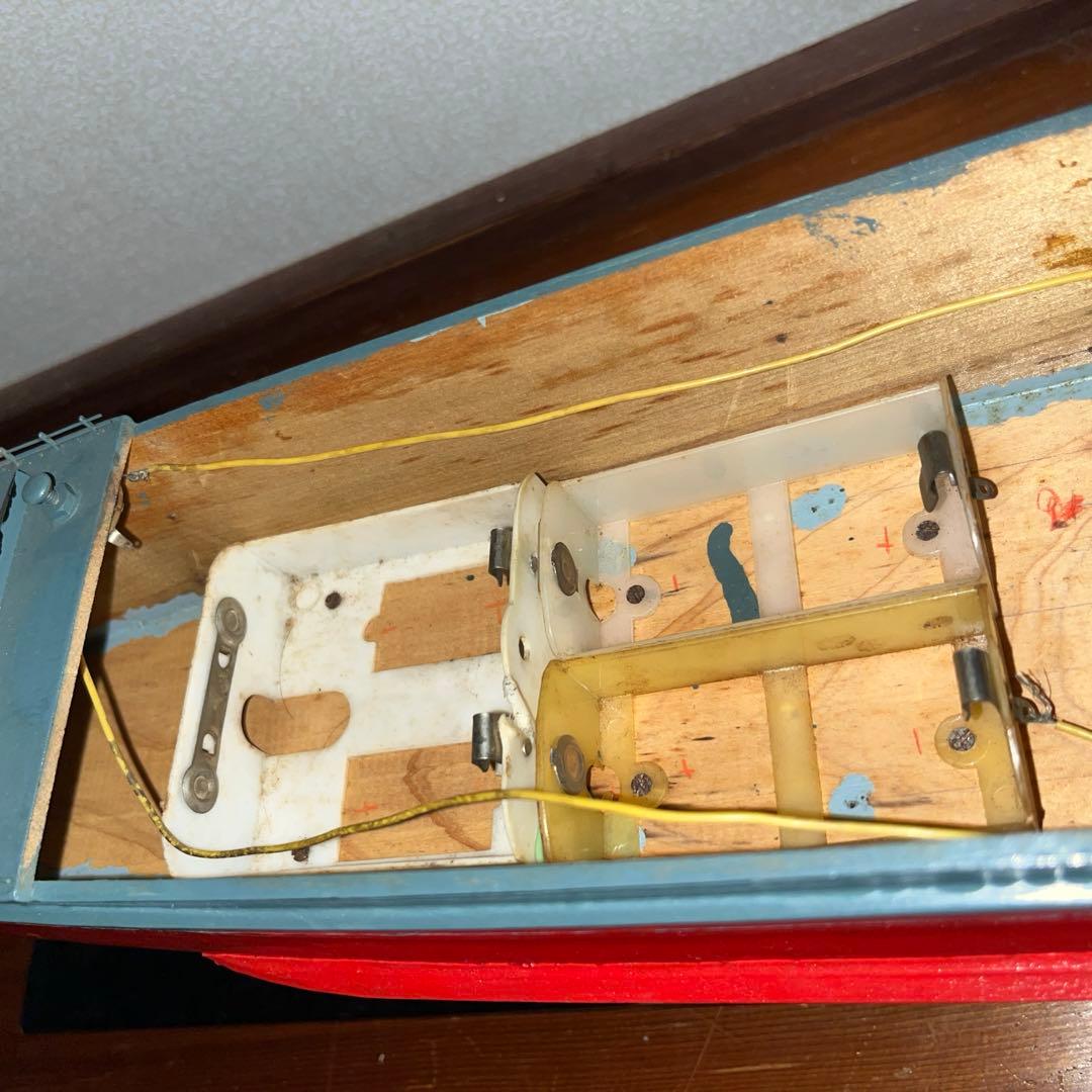 美品　木製模型　艦船　ミズーリ　スタンド付き