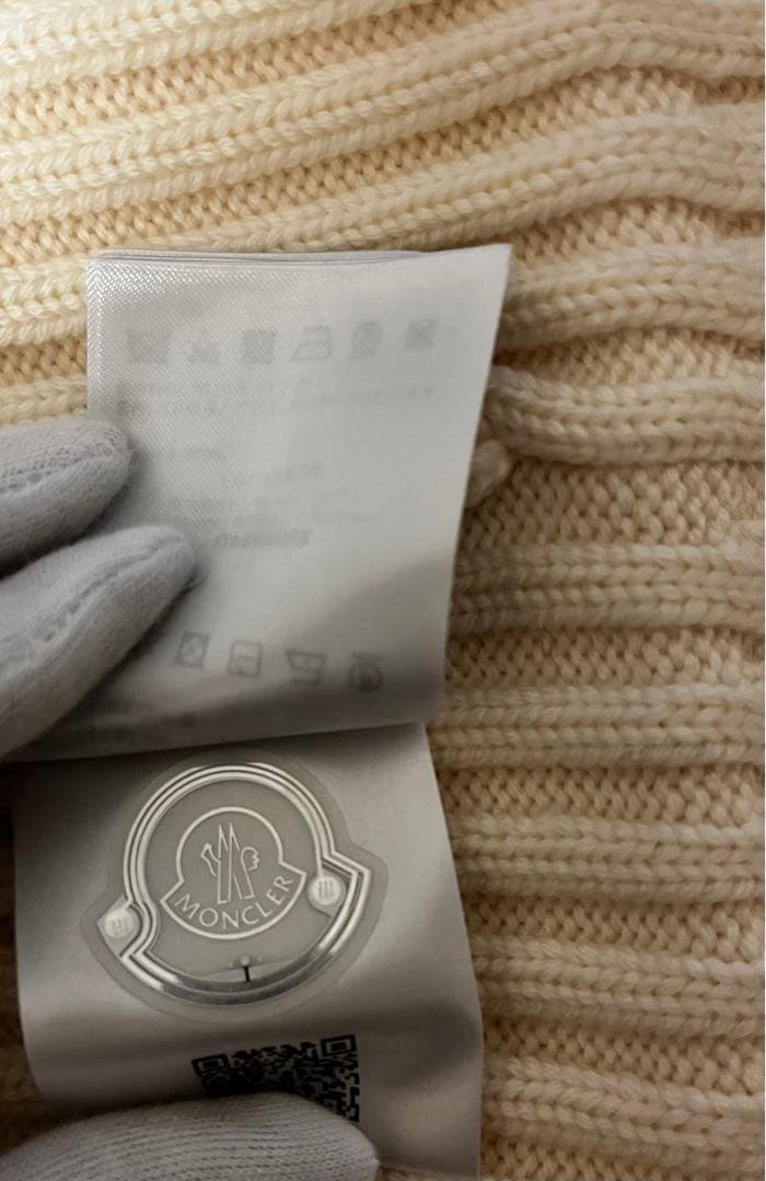 モンクレール ビーニー アイボリー