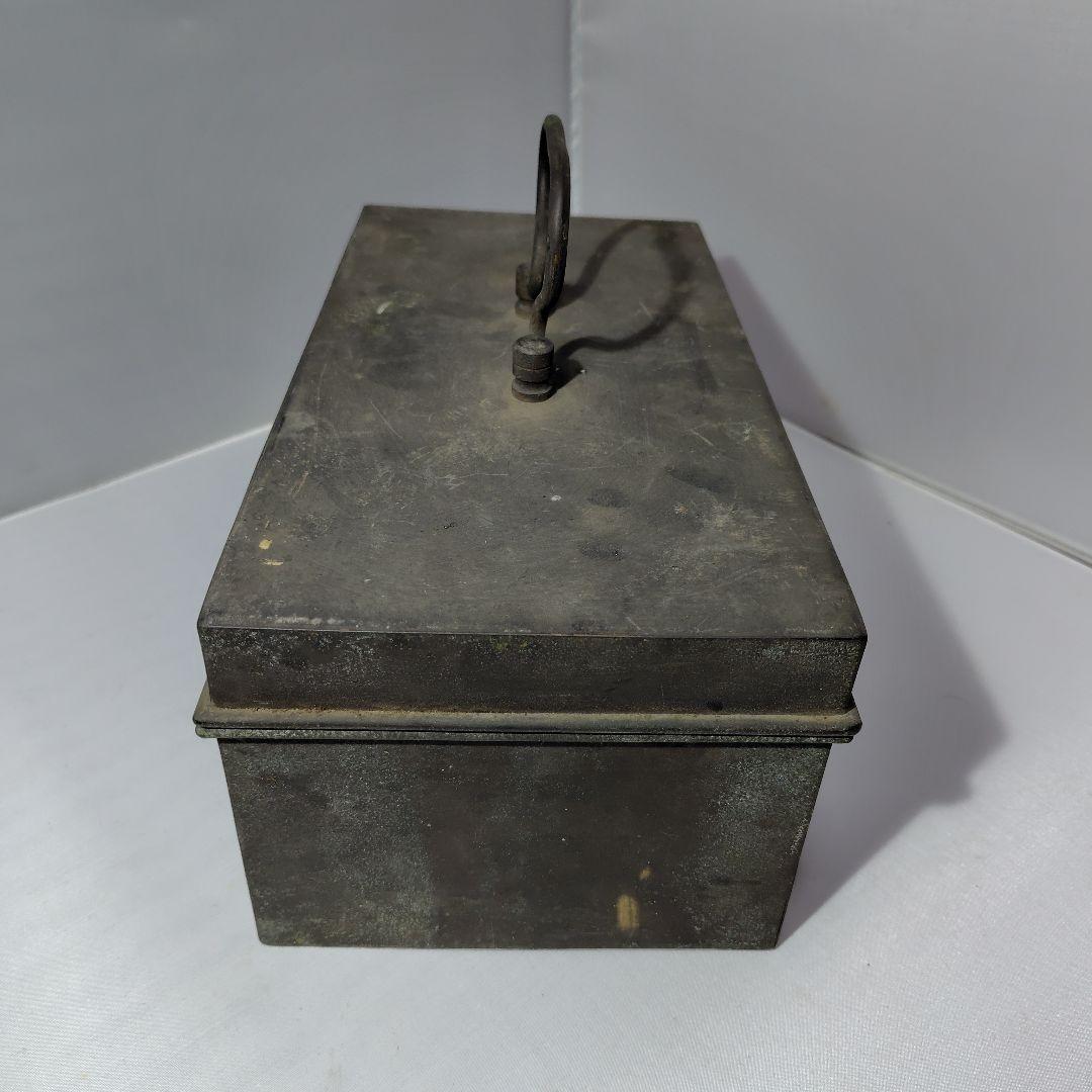 真鍮製収納ボックス 仕切り付き