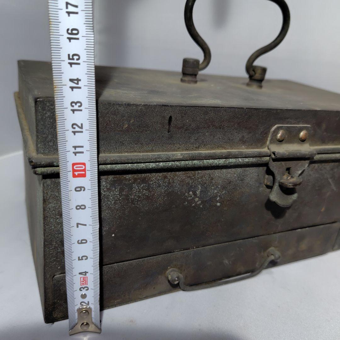 真鍮製収納ボックス 仕切り付き