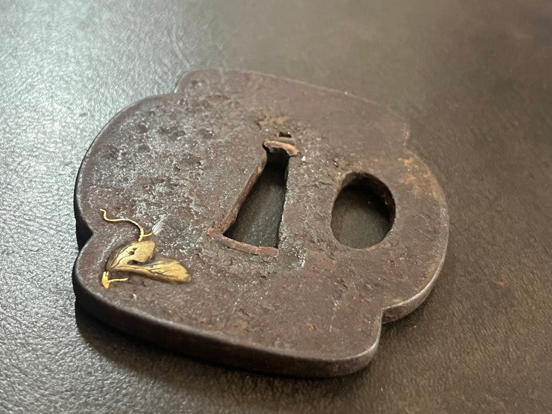 鍔　鉄地　桐象嵌　桐箱付き