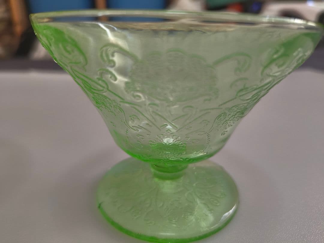 ウランガラス　シャーベットグラス　２つ