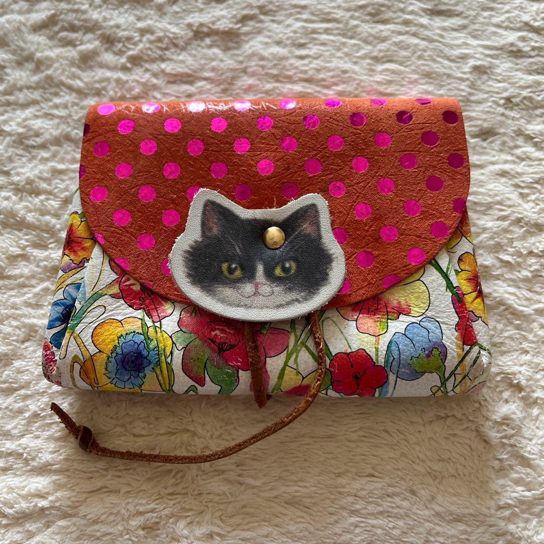 美品　カーマイン　carmine 財布　レザーウォレット　猫　花柄　水玉ドット