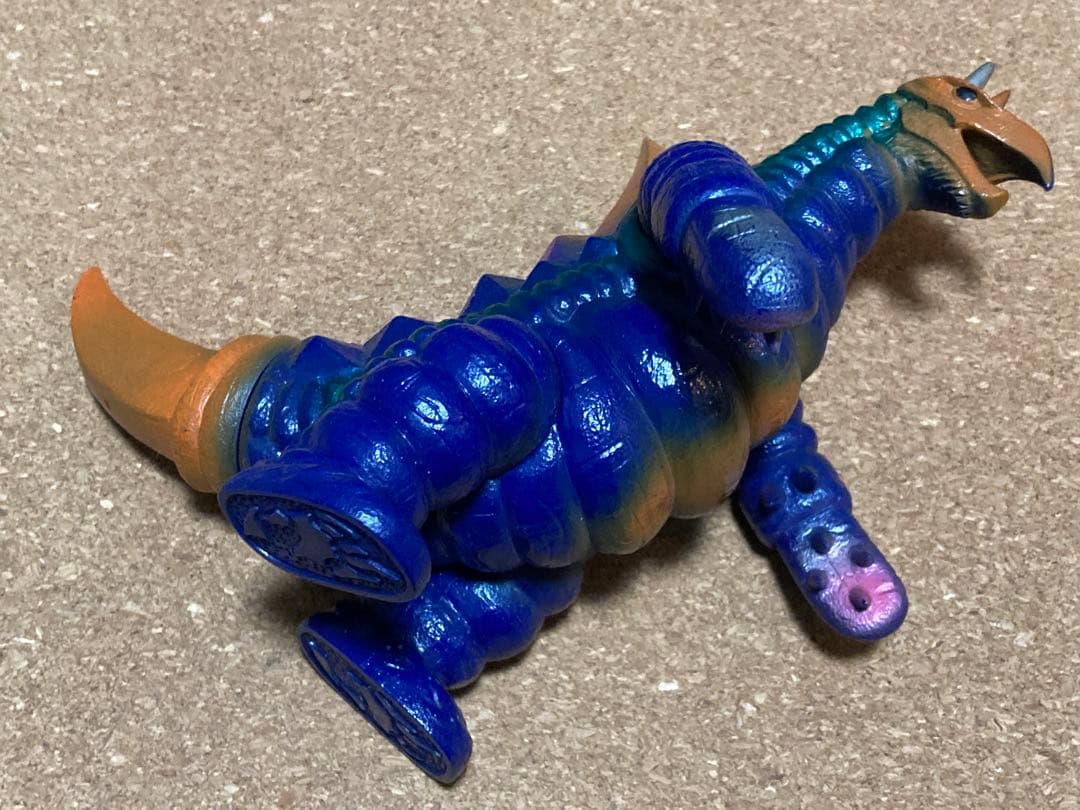 バキシム ポピー キングザウルスシリーズ ソフビ ウルトラマン 約18cm