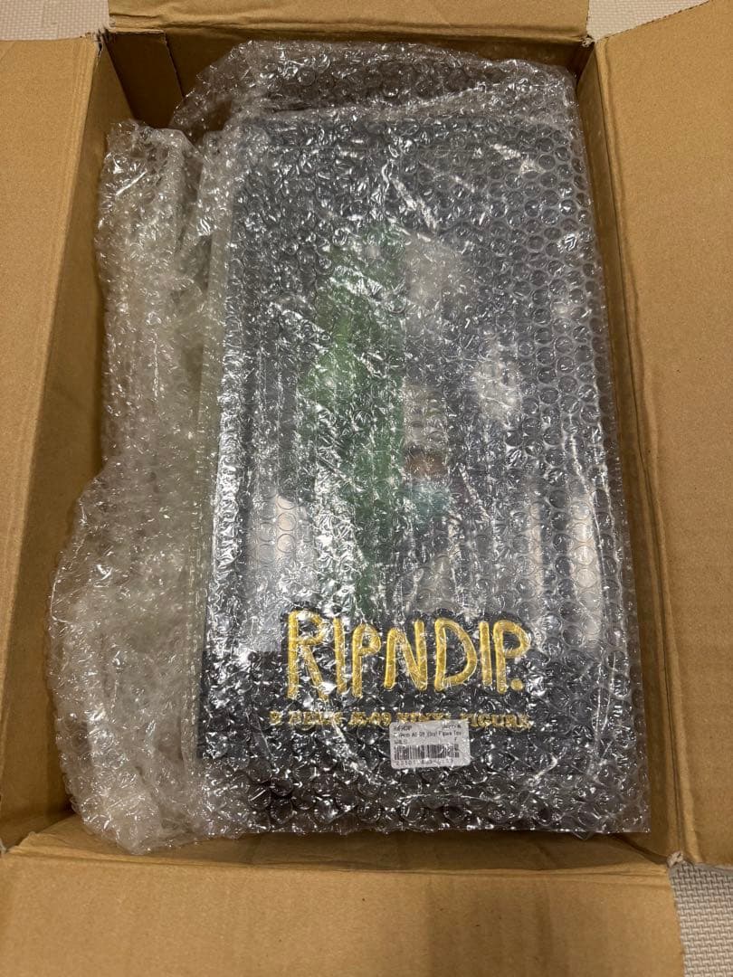 RIPNDIP R NERM Æ-09 VINYL FIGURE 35cm 猫