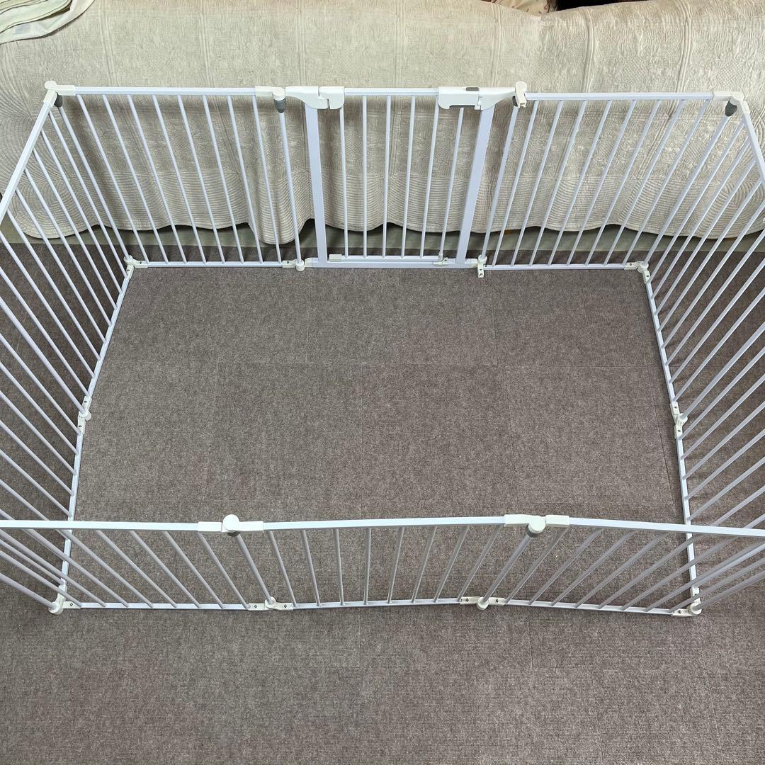 ペット用ゲート・フェンス　8枚➕２枚（自由変形）