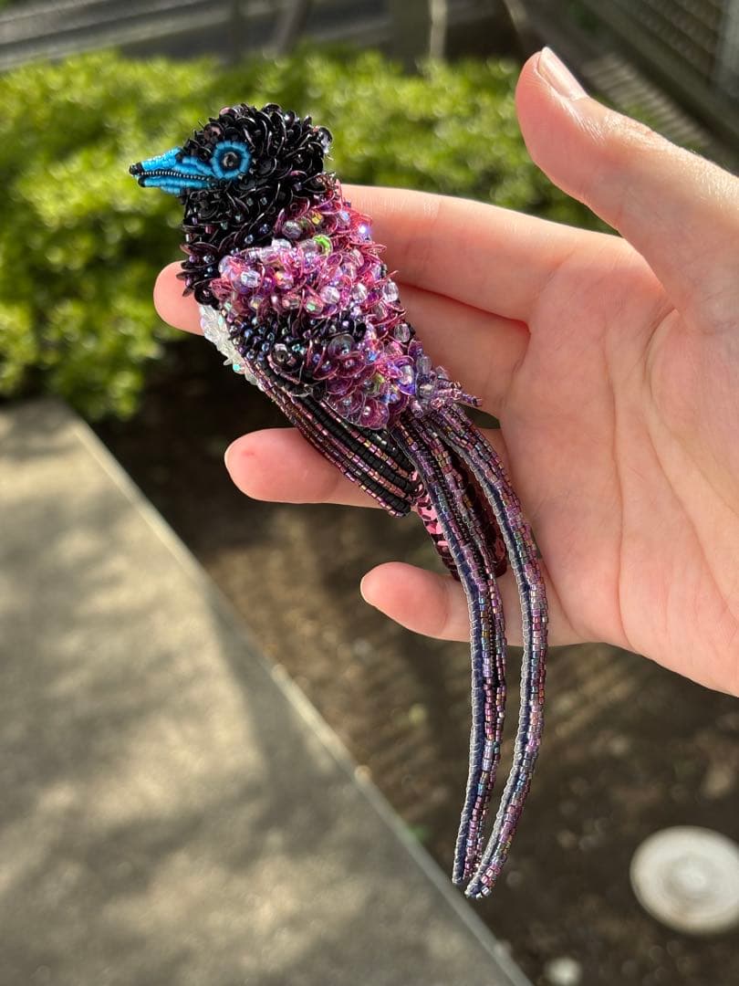 【サンコウチョウ】ビーズ刺繍ブローチバッグチャーム