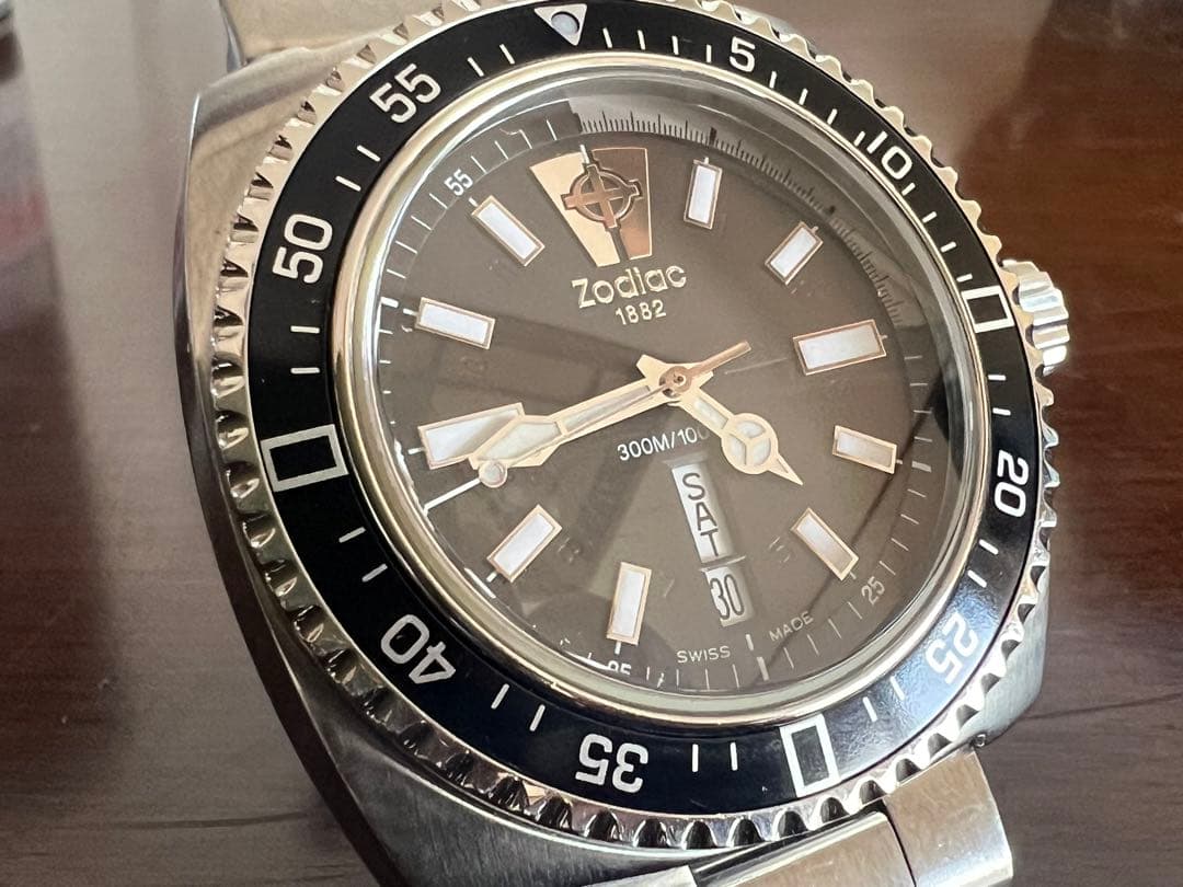 zodiac v-wolf ダイバー　黒文字盤　腕時計