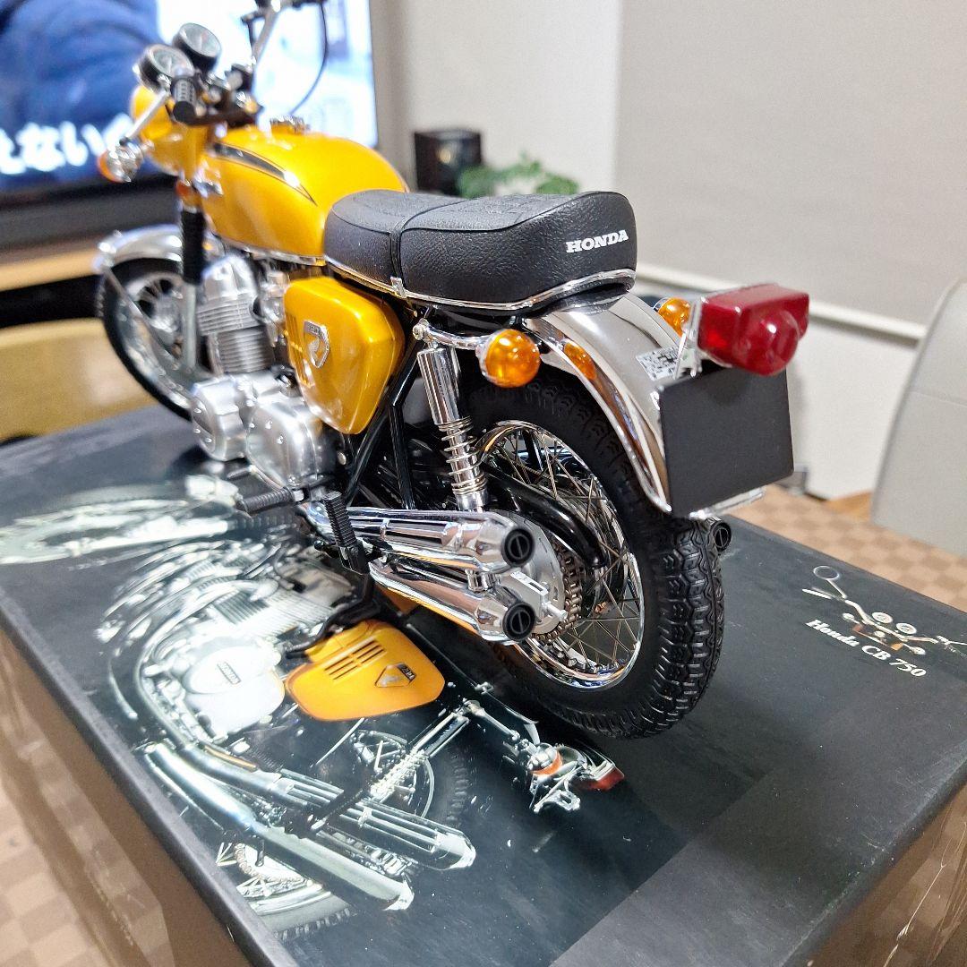MinichampsCB750、6分の1新品未使用です