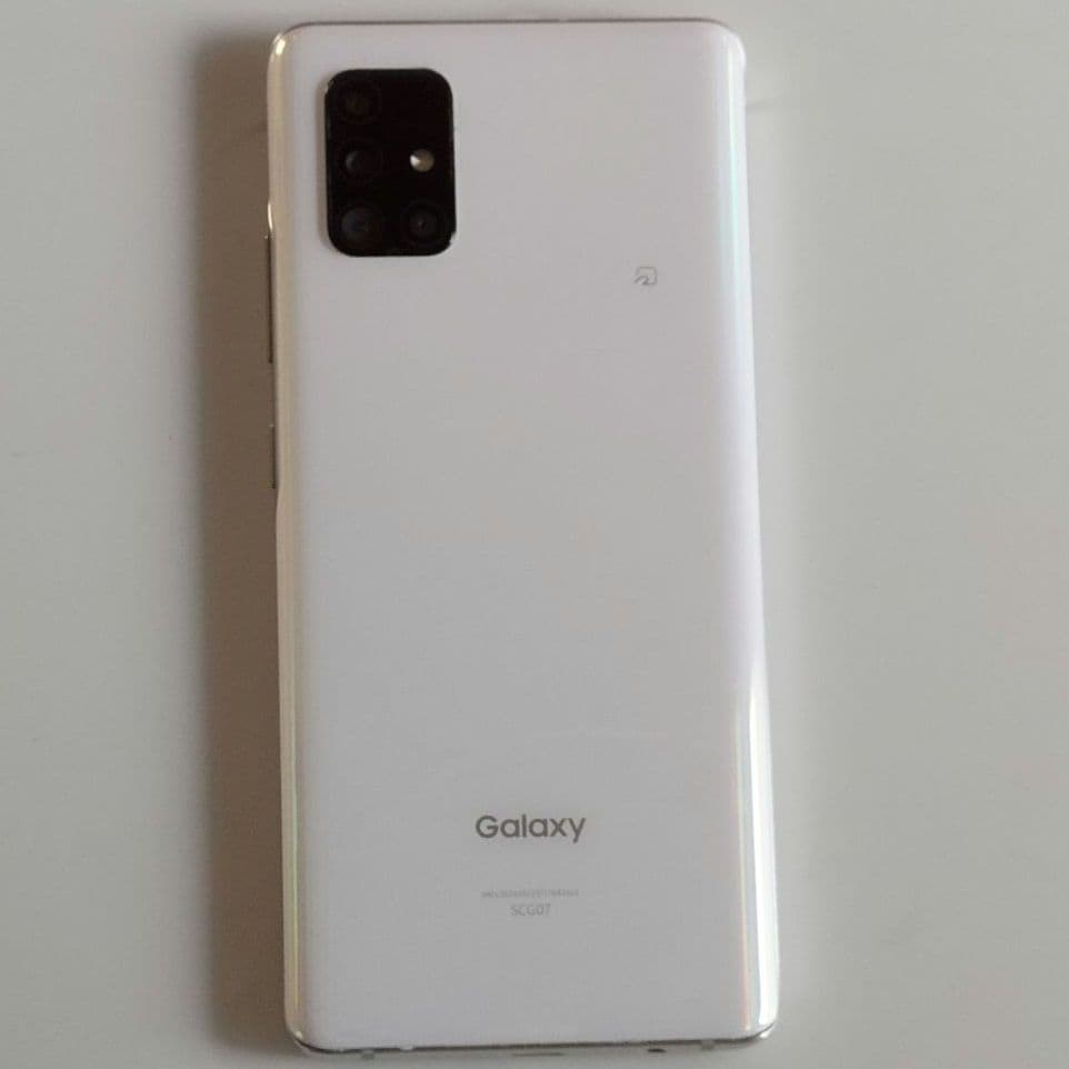 超美品‼️ Galaxy A51 5G ホワイト au SIMフリー イヤホン付