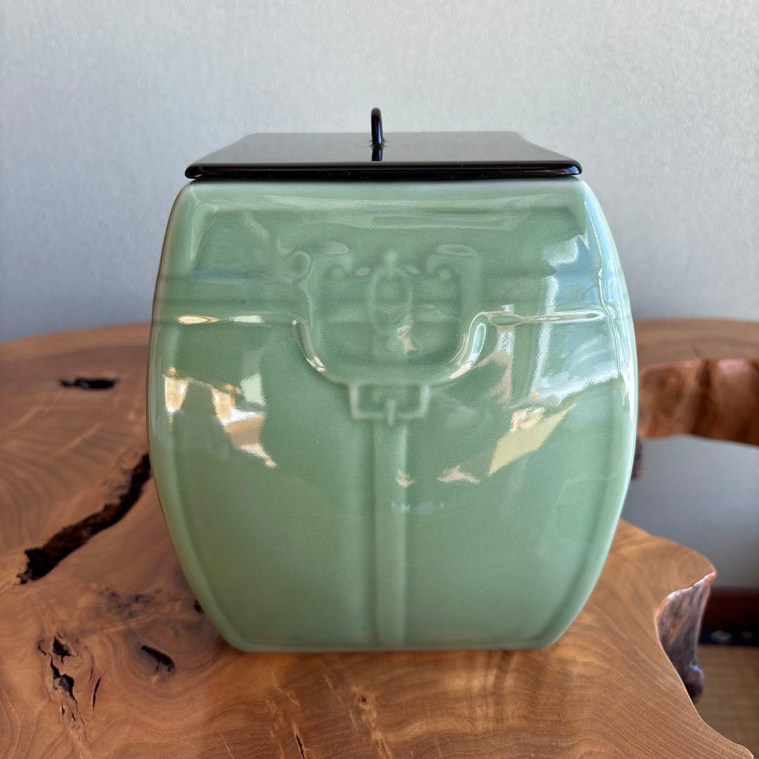 手塚玉堂 青磁 鎧櫃水指 茶道具 共箱