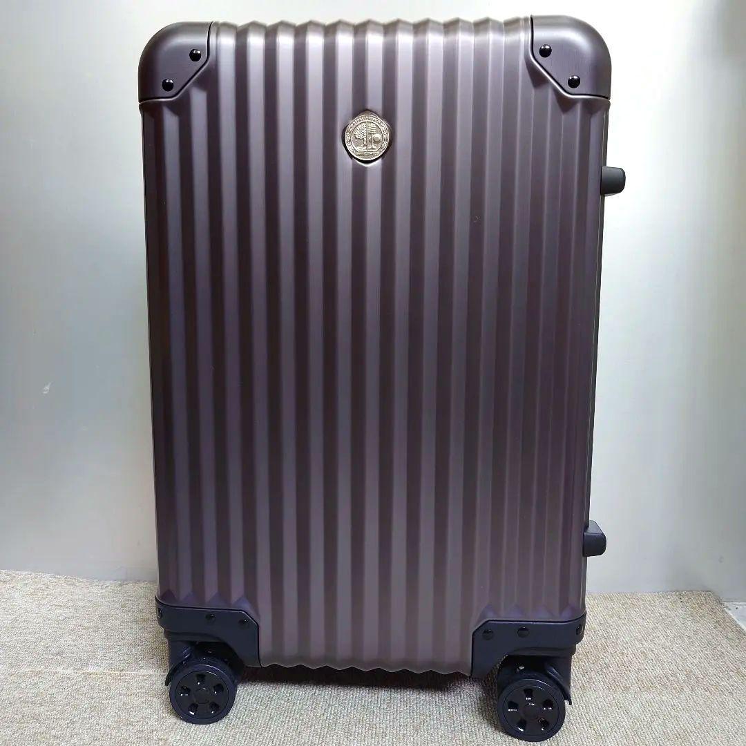 未使用 メルセデスベンツ AMG 33L キャリーバッグ　グラスプレゼント