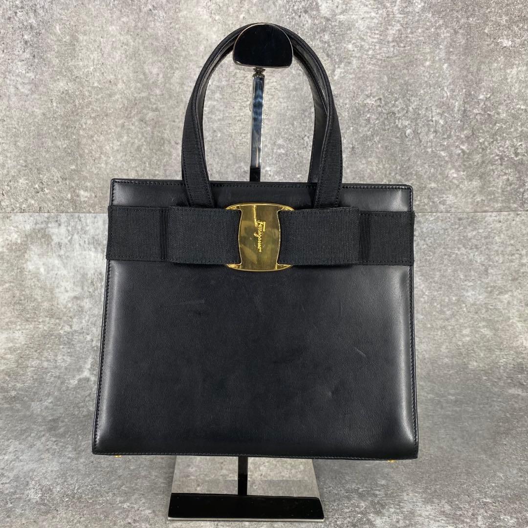 フェラガモ ヴァラ リボン 金具 ハンドバッグ トートバッグ レザー ブラック