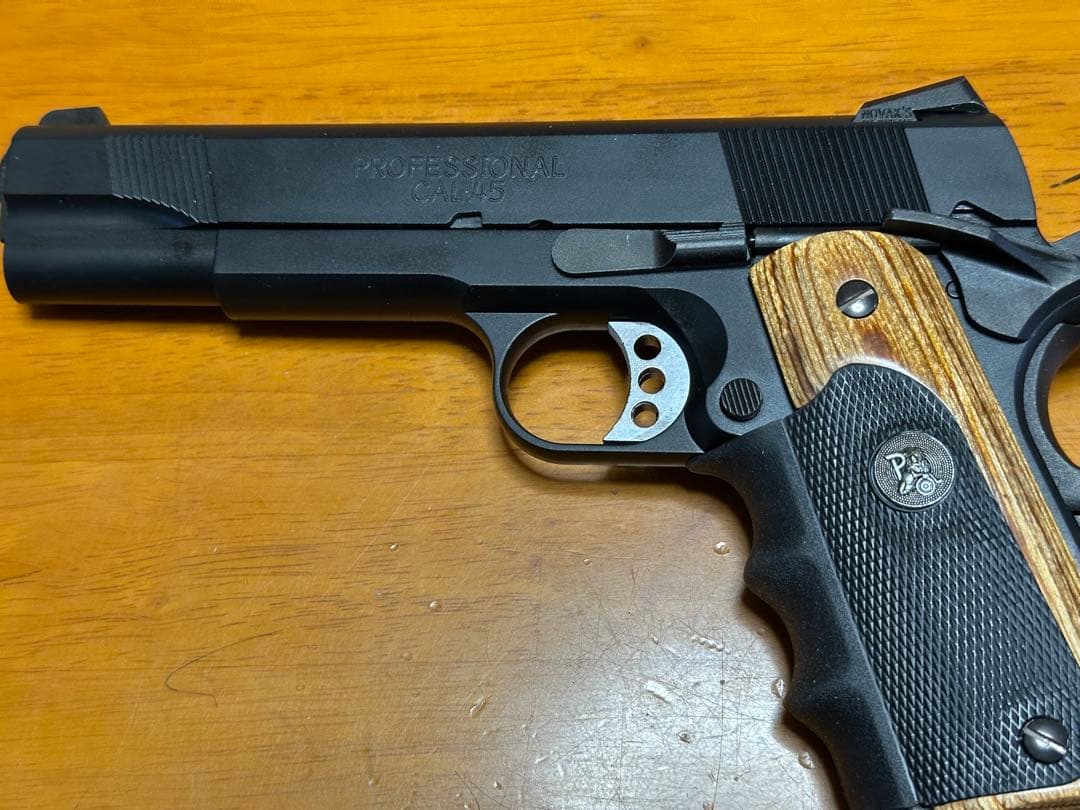 バイオハザード8イーサンカスタム風ガスガン