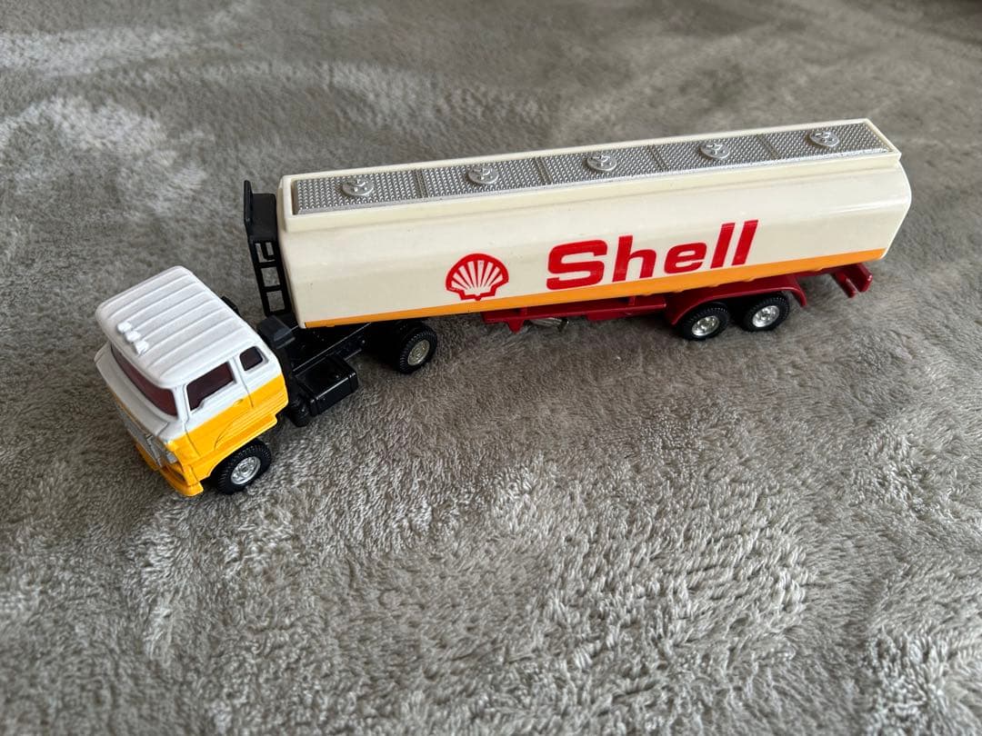 トミカダンディHINO SEMITRAILER TANK LORRY Shell