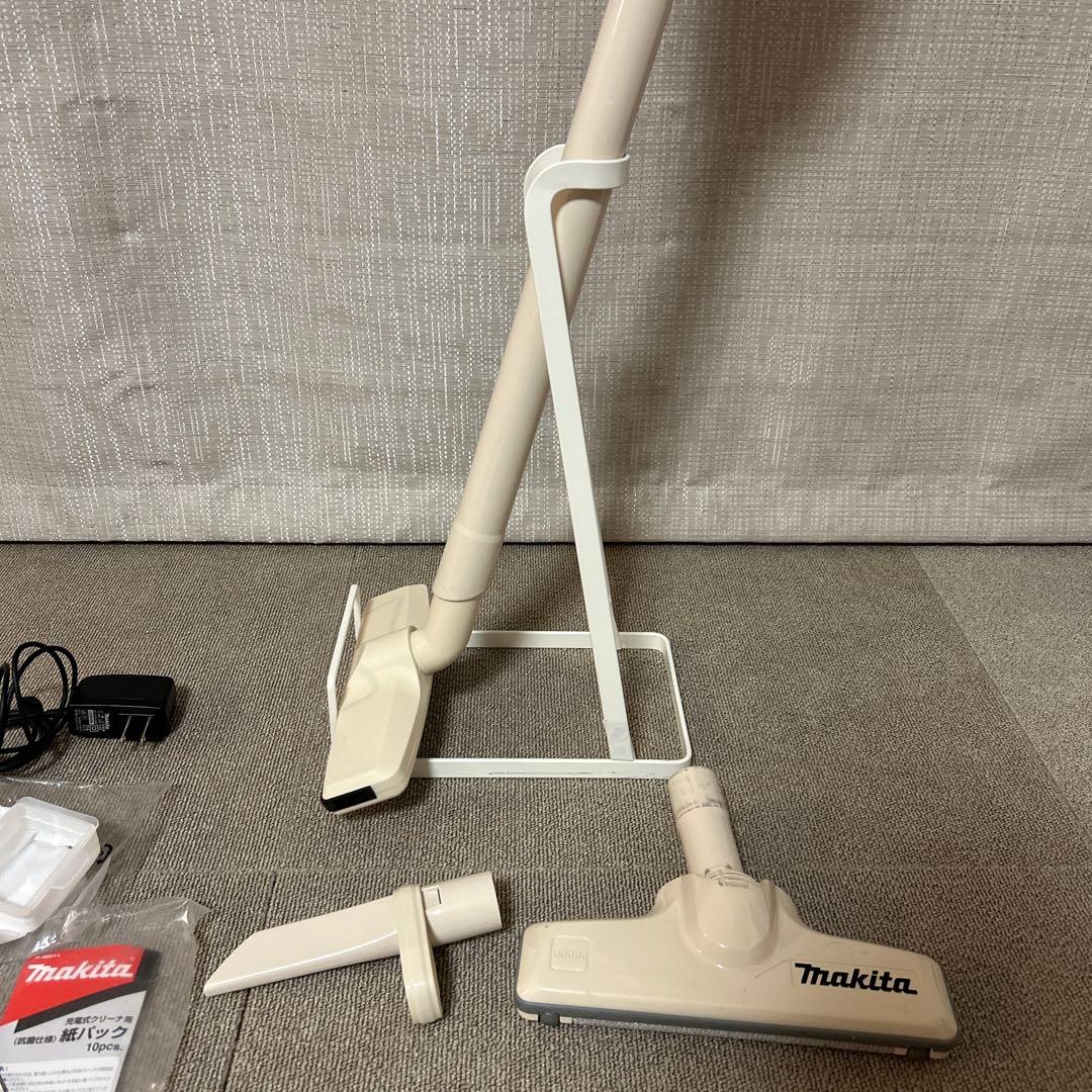 【オプション:スタンド付きなど】マキタ充電式クリーナーCL115FD