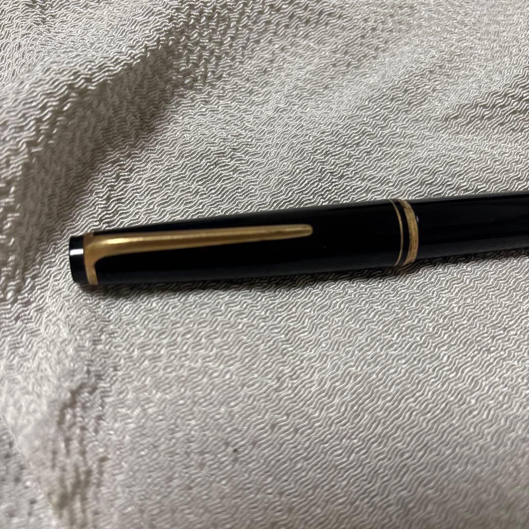 モンブラン　MONT BLANC 万年筆　黒