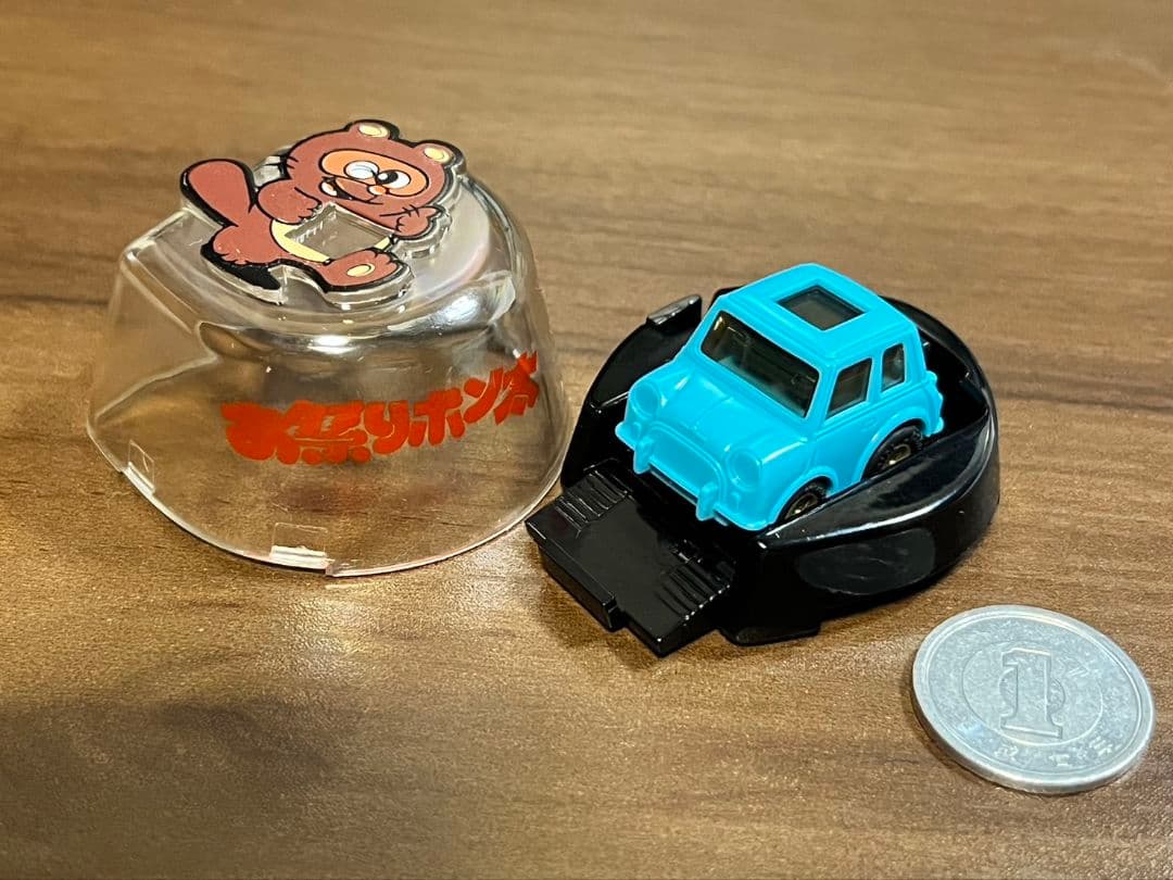 タカラ　チョロQ 時計　非売品　　ピンク、青、赤色