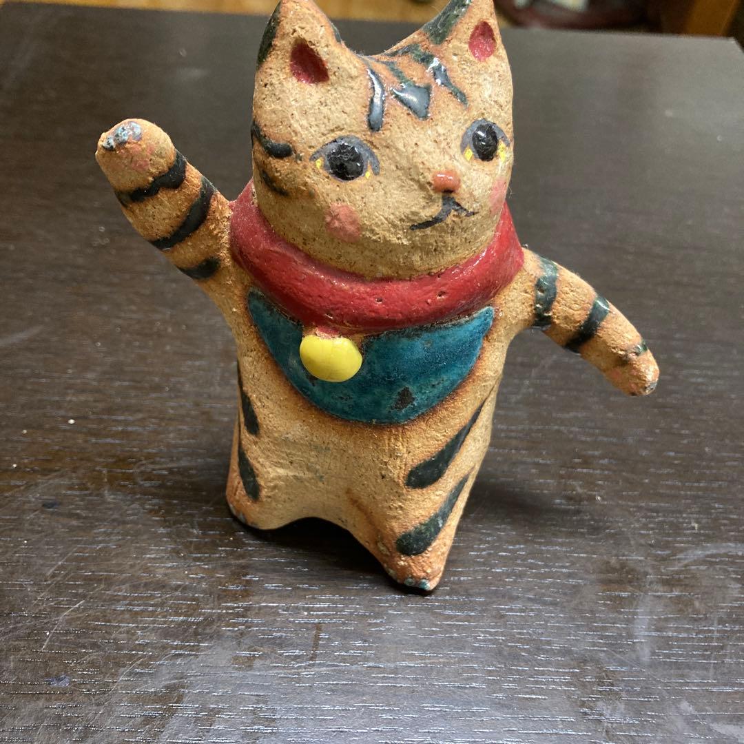 猫の陶器製置物　小室幸雄さん