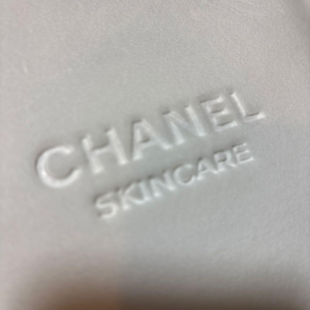 ひ*ん様 CHANEL ルブランHLCキット ホワイト ベロアポーチ