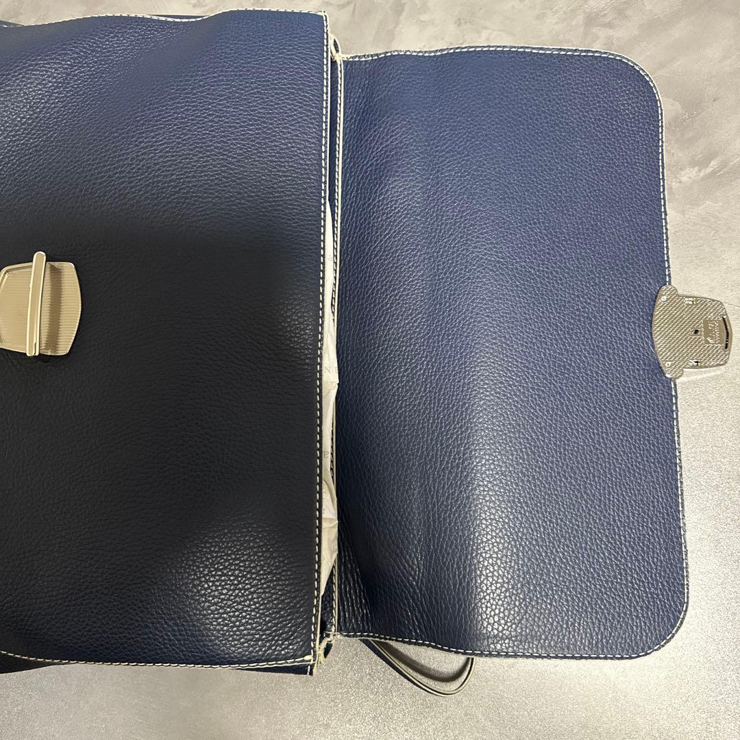 極美品　ORCIANI ブリーフケース　オルチアーニ　イタリアンレザー