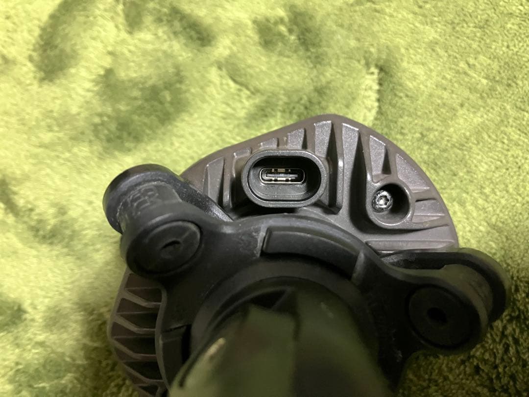 Redge様　ワイヤレス充電ヘッド付　衝撃吸収ダンパー付　ハンドルバーマウント