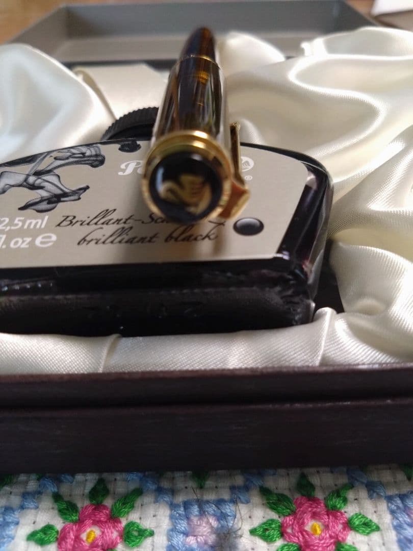 Pelikan 万年筆 M200コニャック　『Ｆ』インク瓶付き