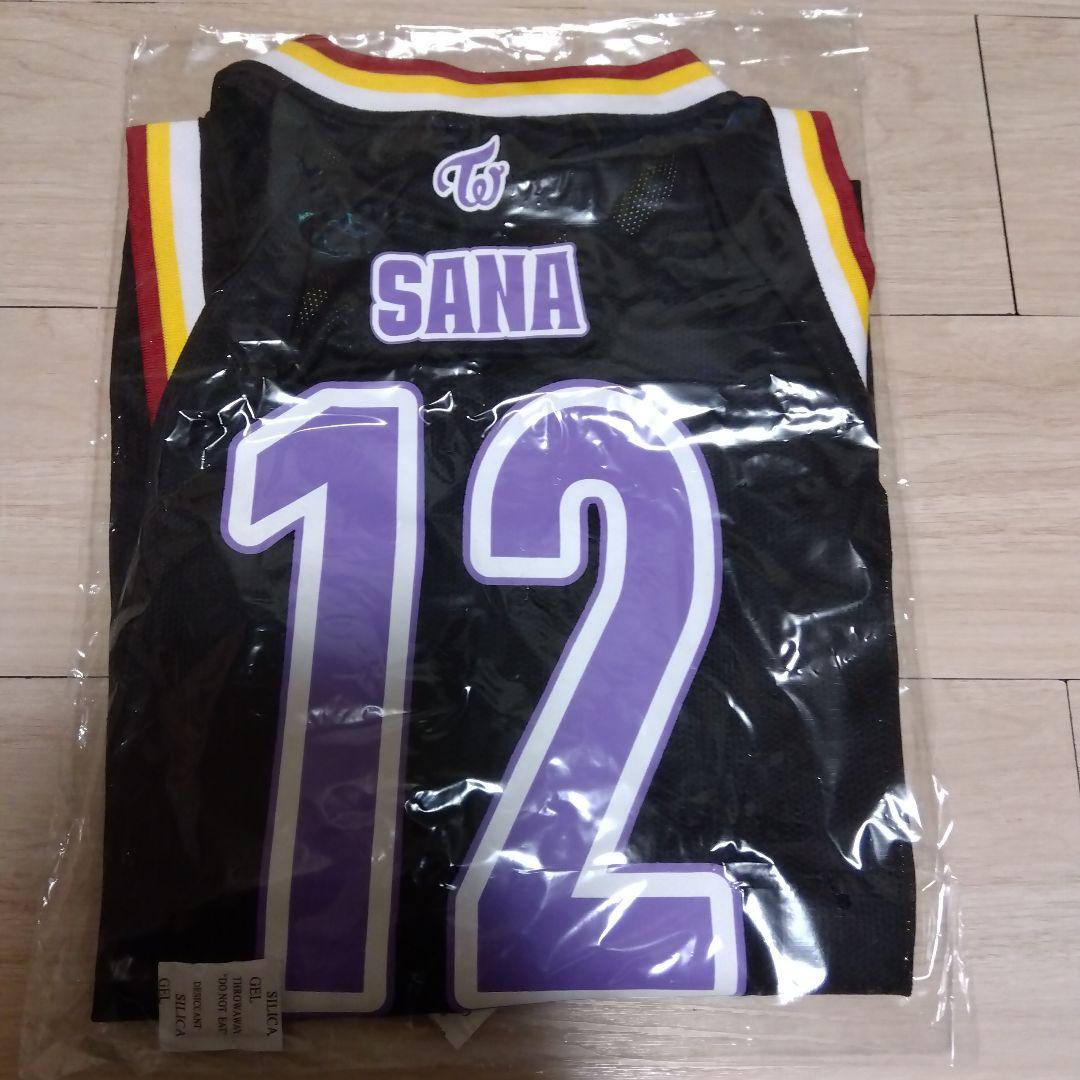 TWICE Ready to be ユニフォーム