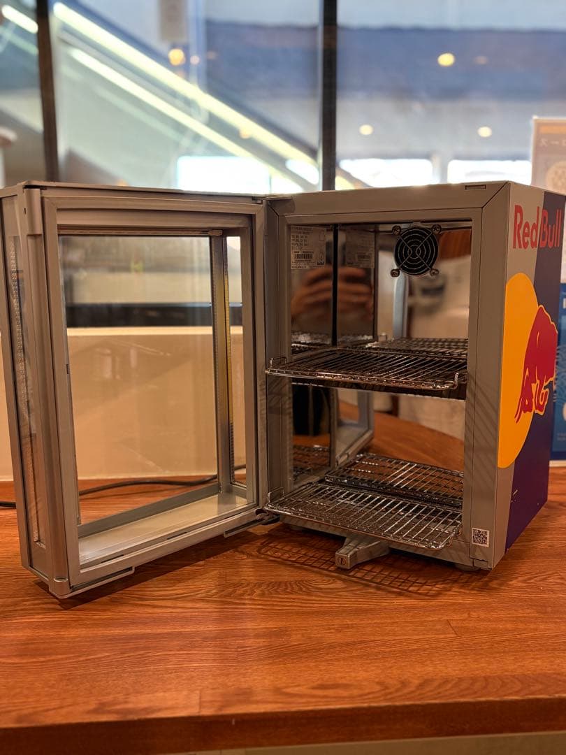 Red Bull コンパクト冷蔵庫