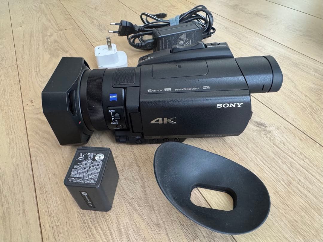 （海外版）FDR-AX700 SONY 4K ビデオカメラ 本体（箱無し）