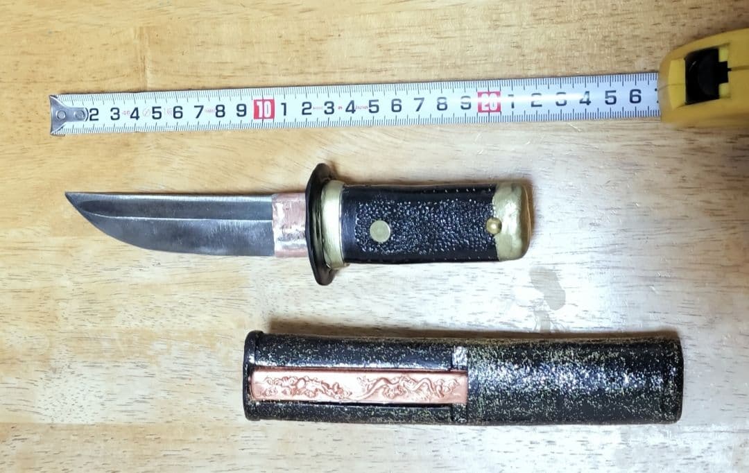 日本刀残欠カスタムナイフ 玉鋼　黒＆金カラー 和風装飾仕上げ 鑑賞 御守 工作