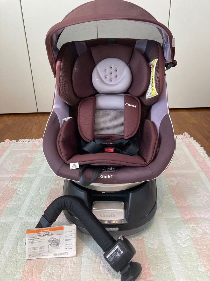 緊急値下げ！送料込み！美品⭐︎ コンビ　チャイルドシート　ネルーム