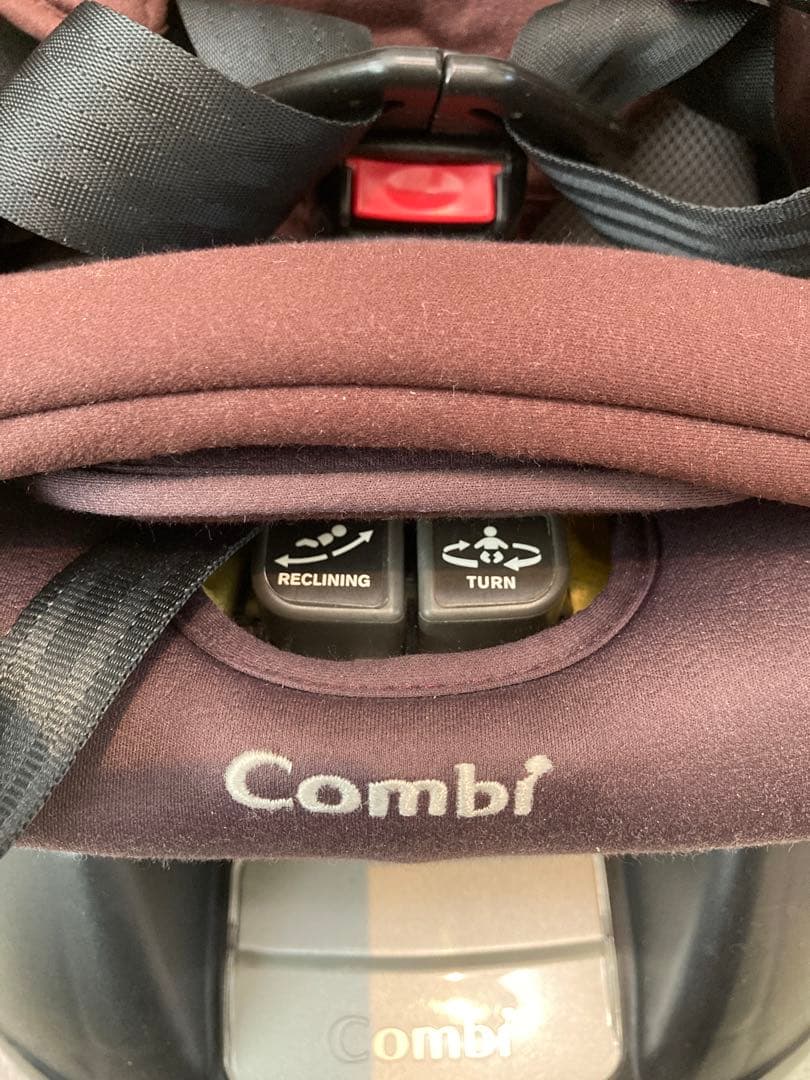 緊急値下げ！送料込み！美品⭐︎ コンビ　チャイルドシート　ネルーム