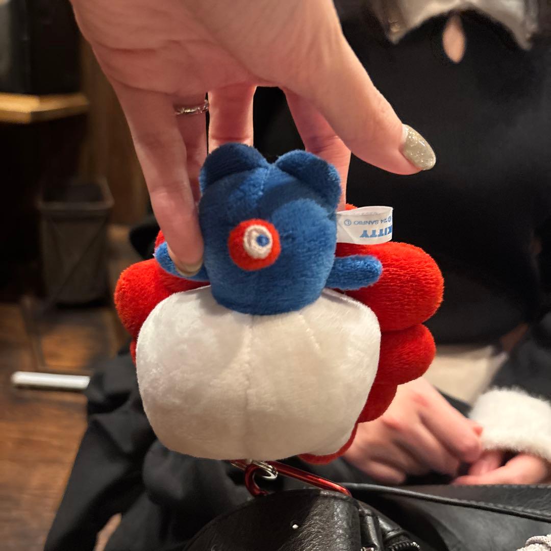 ハローキティ ミャクミャク