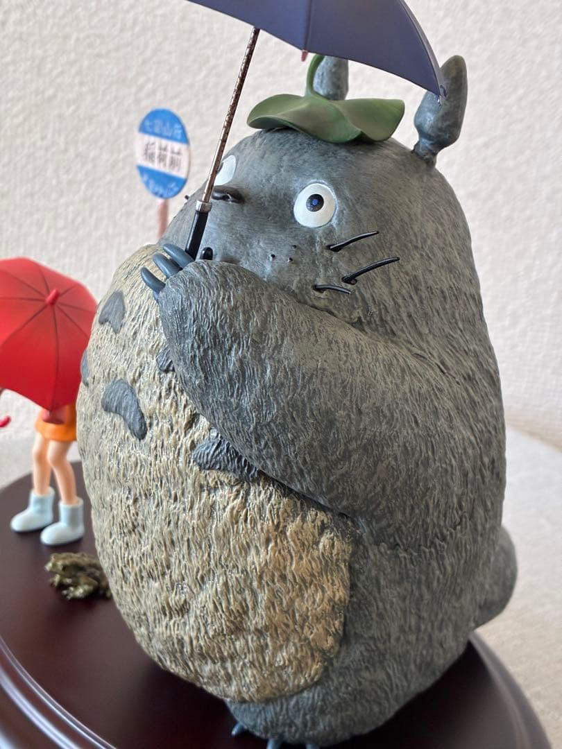 となりのトトロ　バス停シーンのフィギュア　コミニカ製ジブリフィギュア（中古品）