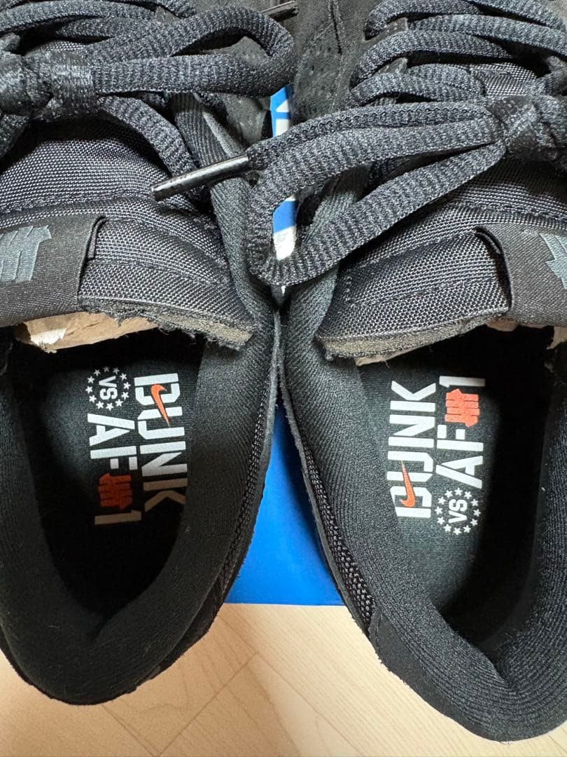 NIKE DUNK LOW UNDEFEATED ブラック スエード