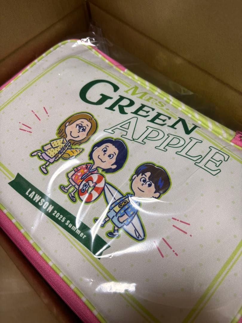 Mrs. GREEN APPLE ポーチ ミセスグリーンアップル ローソン非売品