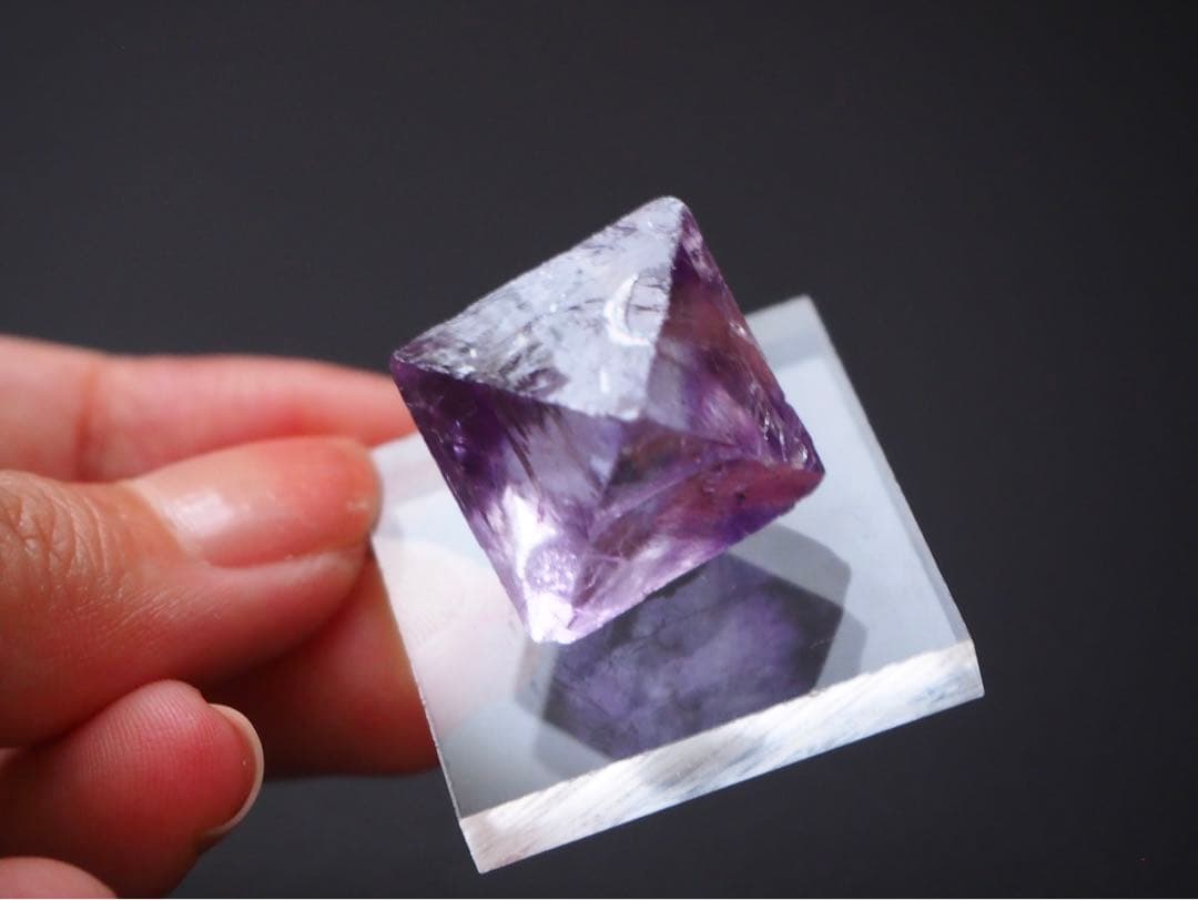 フローライト　イリノイ産　パープル　蛍石　鉱物【B-7】